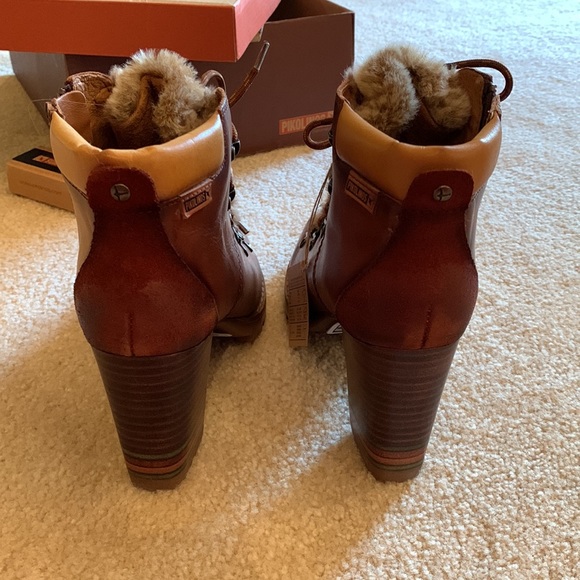 Pikolinos Booties - Picture 2 of 4